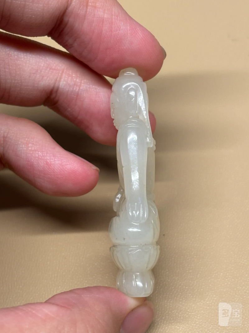 清 白玉圆雕莲座释迦牟尼佛像 - 图5
